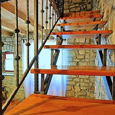 Villa Beautiful In Dracevac With Swimming Pool