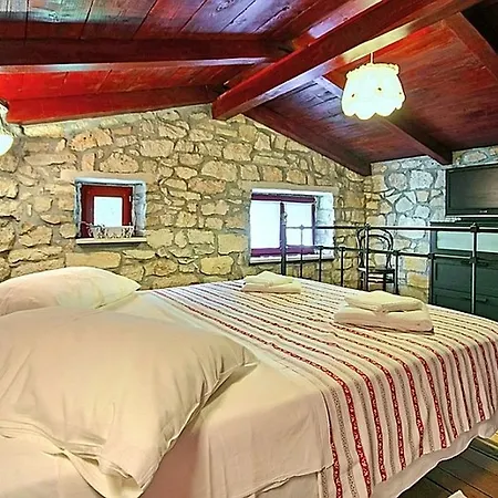 Villa Beautiful In Dracevac With Swimming Pool *