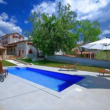 Beautiful In Dracevac With Swimming Pool