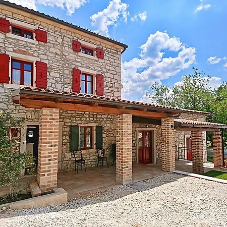 Villa Beautiful In Dracevac With Swimming Pool *