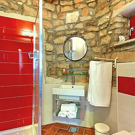 Villa Beautiful In Dracevac With Swimming Pool