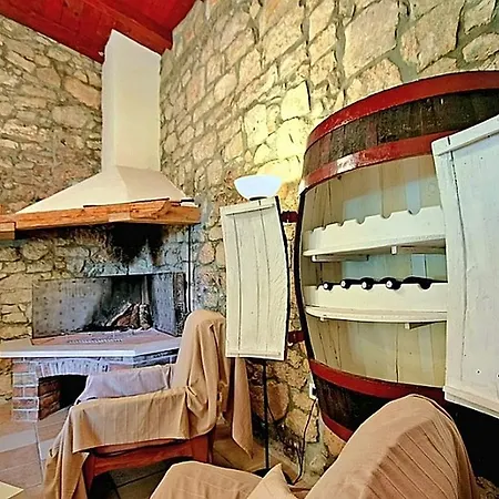 Villa Beautiful In Dracevac With Swimming Pool
